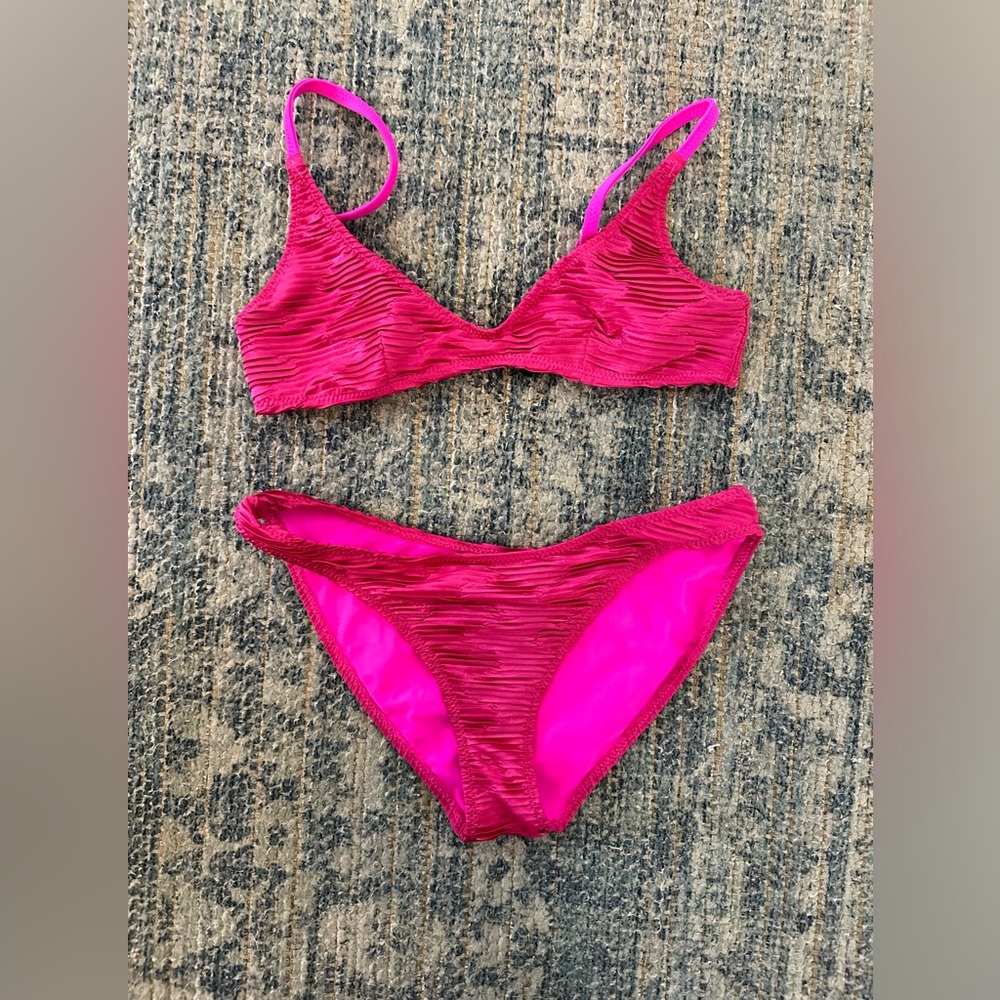 SOLD. triangl maia bikini xs